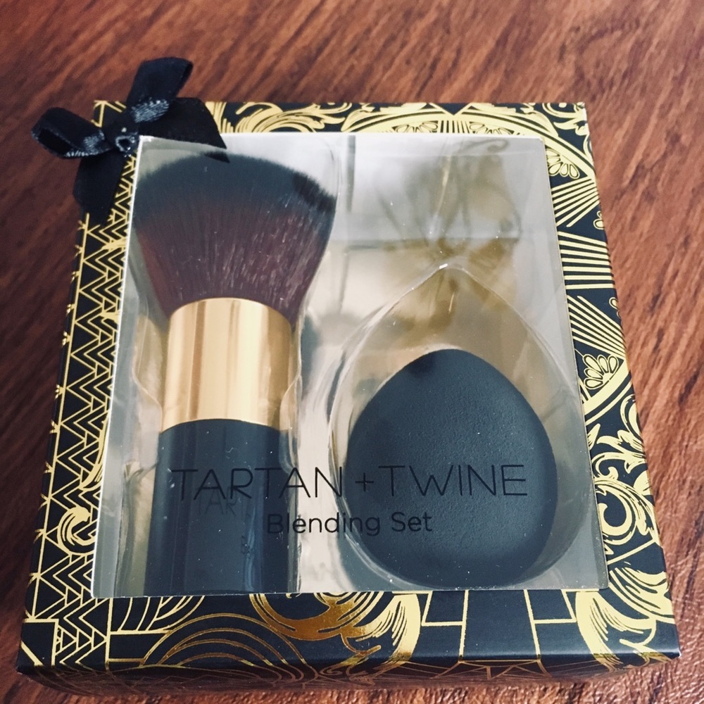 Makeup Lot - Picture 3 of 7